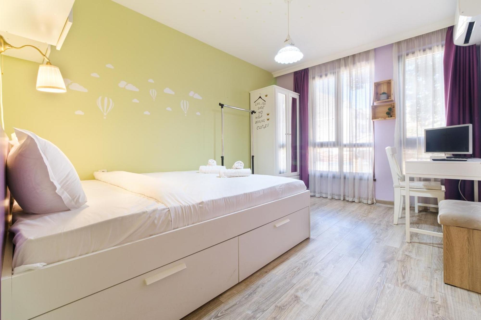 Riverside 2-Bedroom Apartment Plovdiv Kültér fotó