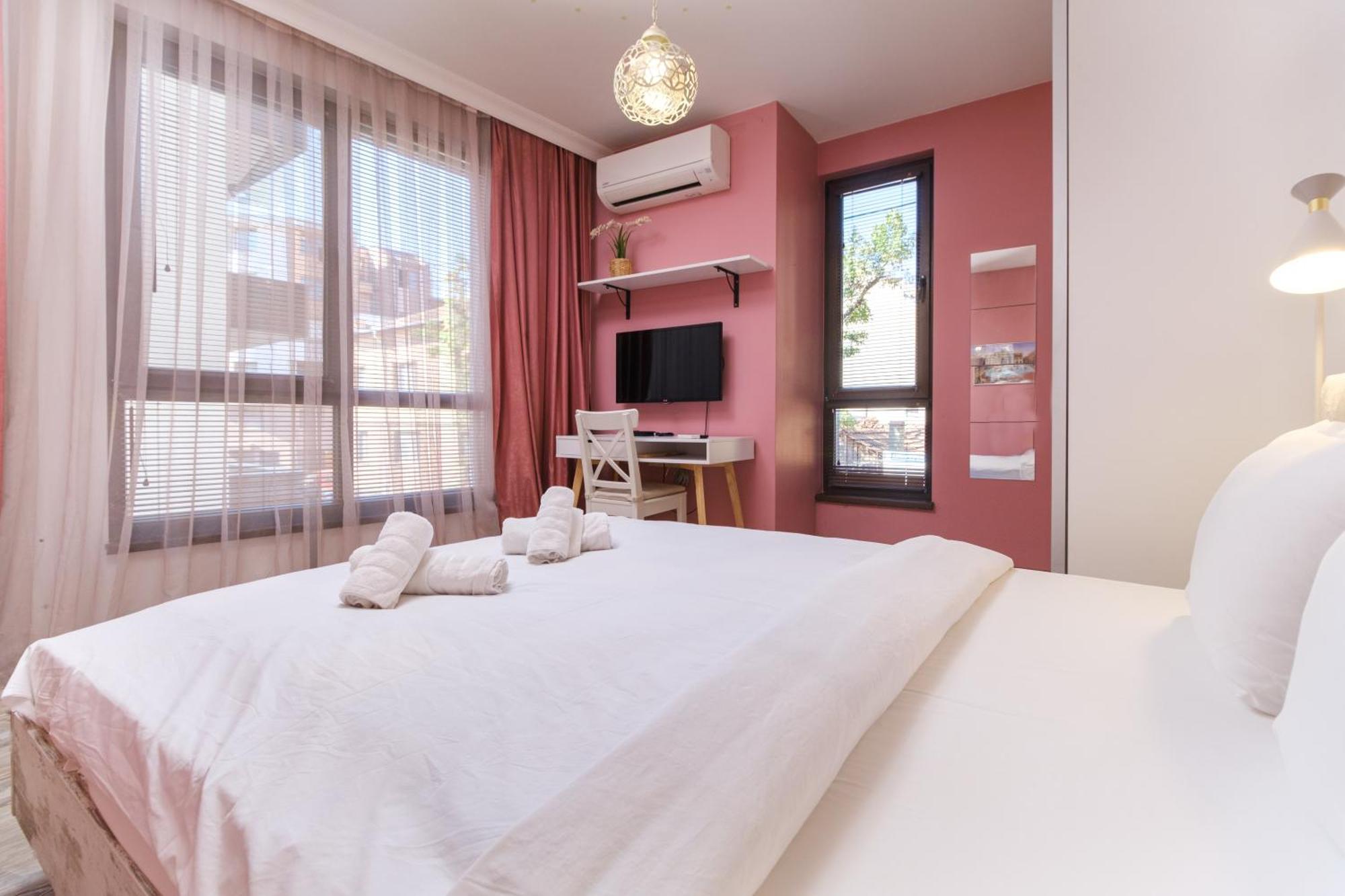 Riverside 2-Bedroom Apartment Plovdiv Kültér fotó